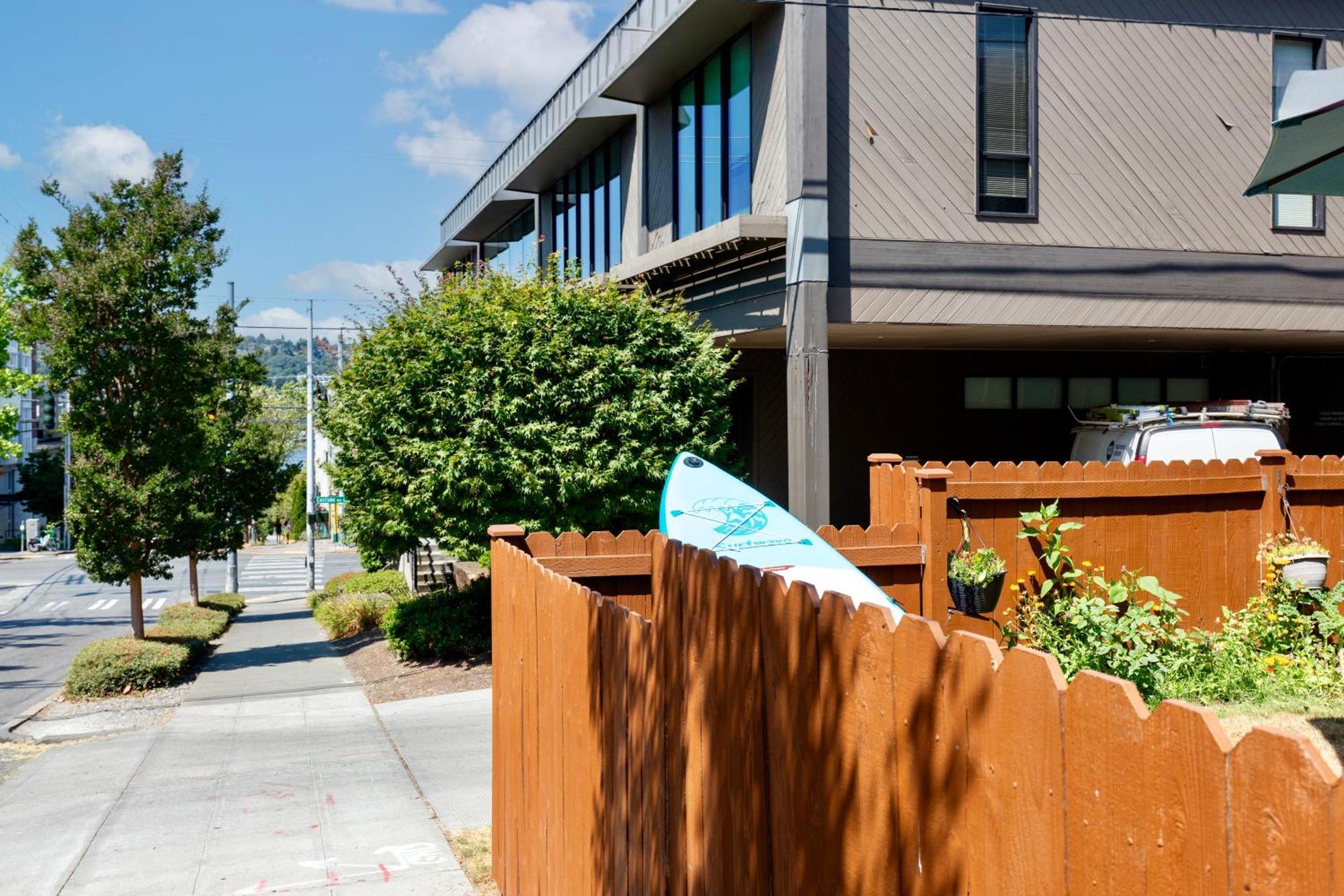 Vintage 3 Bedroom Home In Prime Eastlake Seattle With Private Parking 外观 照片