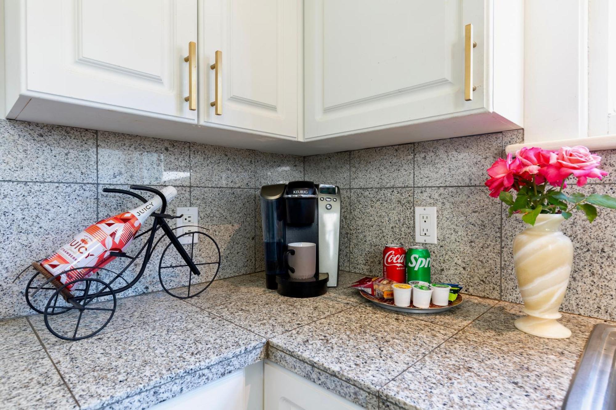Vintage 3 Bedroom Home In Prime Eastlake Seattle With Private Parking 外观 照片
