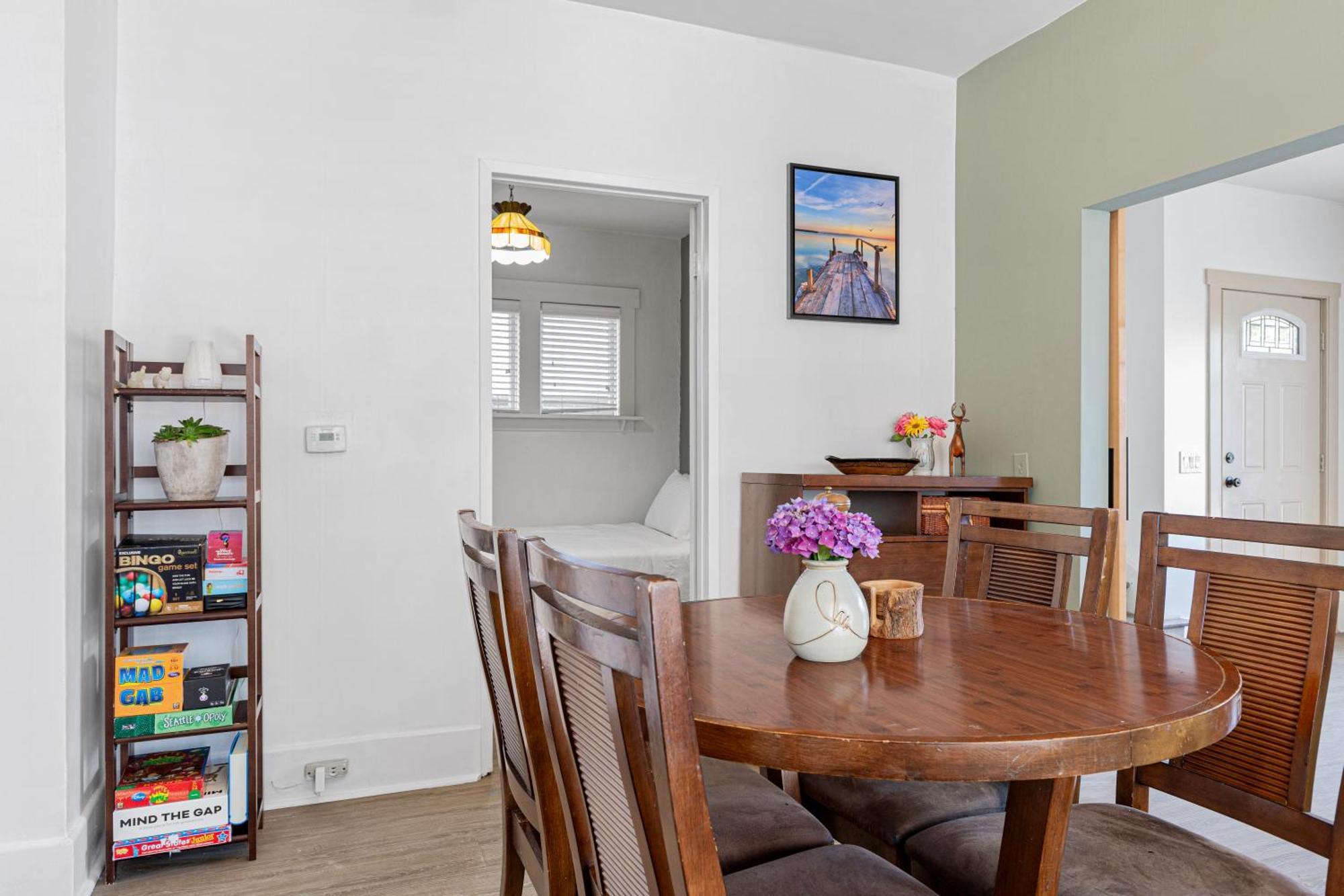 Vintage 3 Bedroom Home In Prime Eastlake Seattle With Private Parking 外观 照片