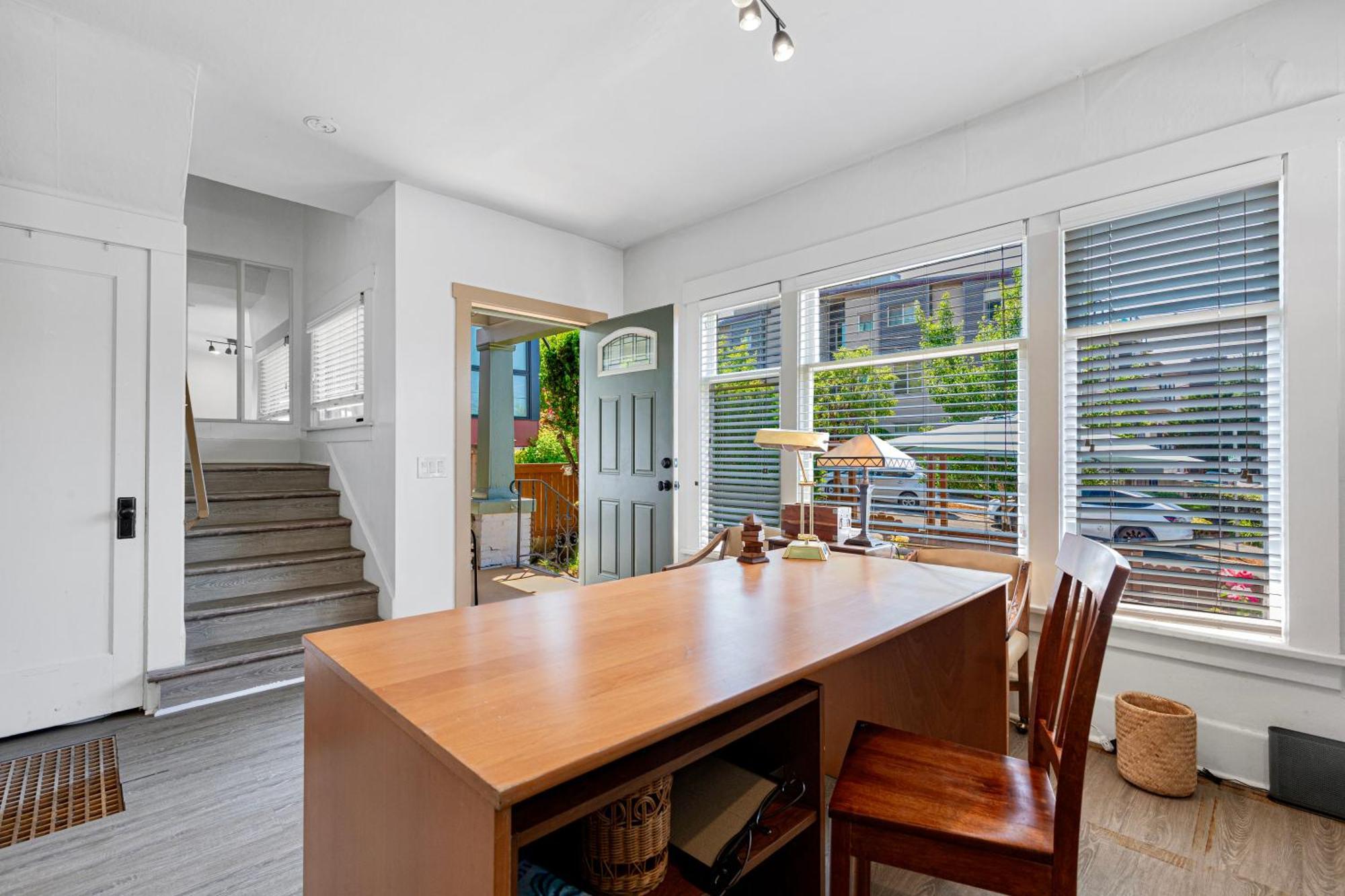 Vintage 3 Bedroom Home In Prime Eastlake Seattle With Private Parking 外观 照片