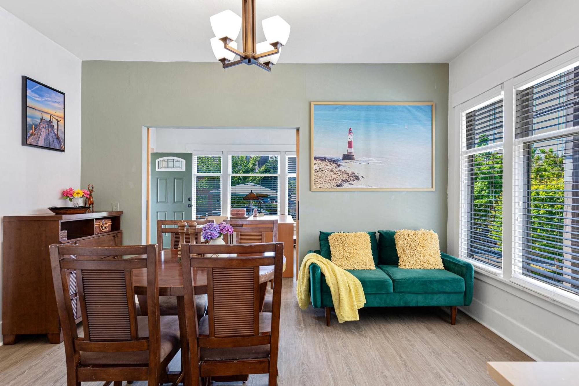 Vintage 3 Bedroom Home In Prime Eastlake Seattle With Private Parking 外观 照片